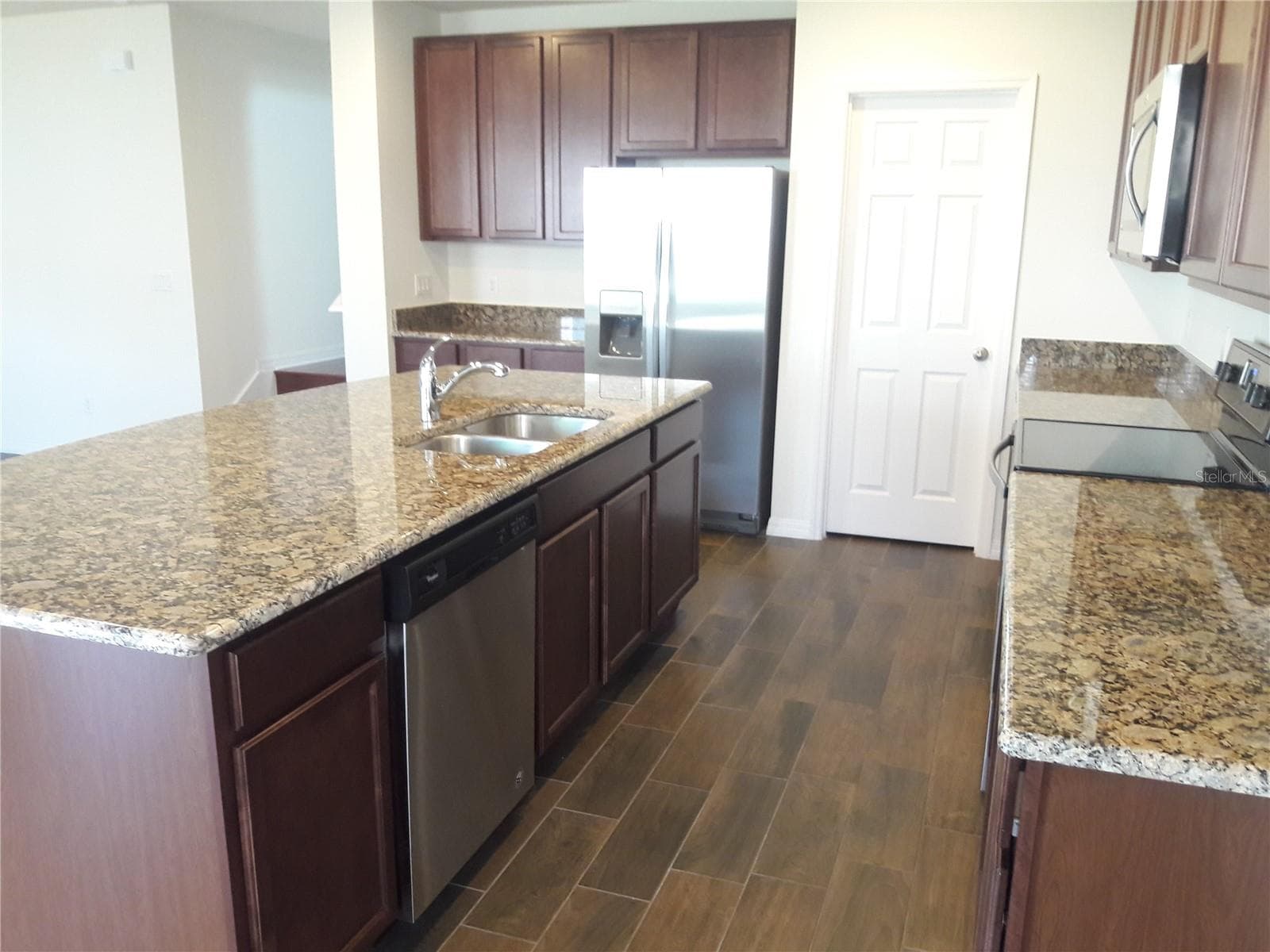 3202 Turret Drive photo 02