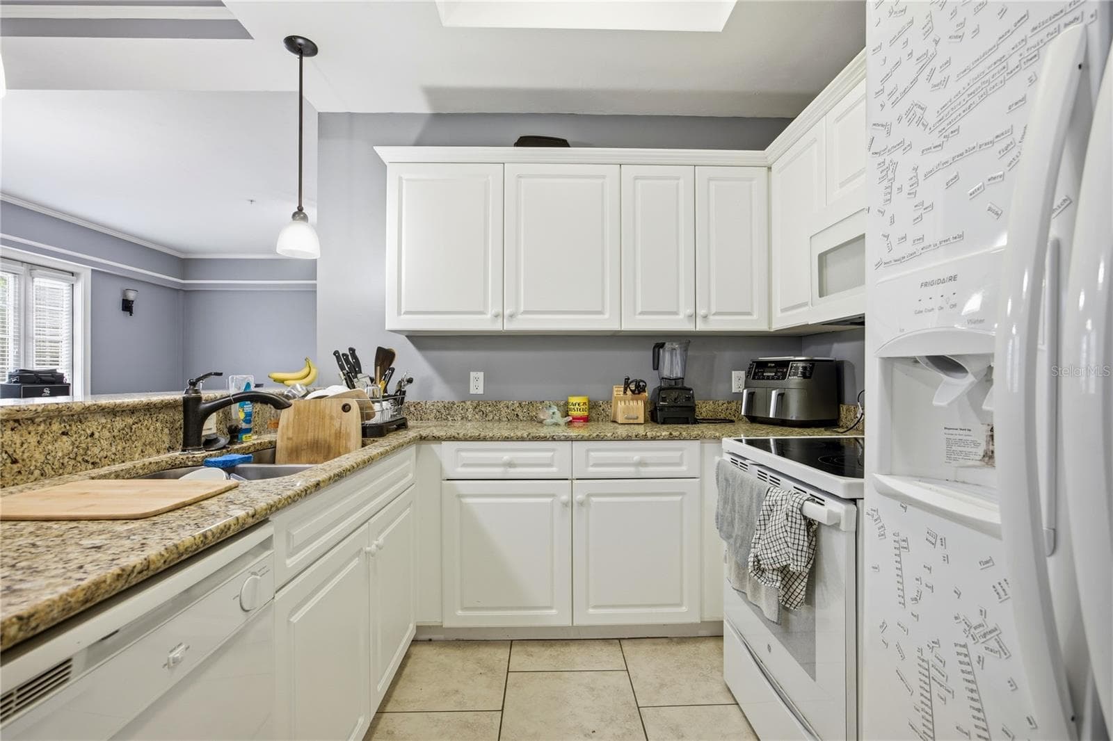 325 NW 14th Street 307 photo 05