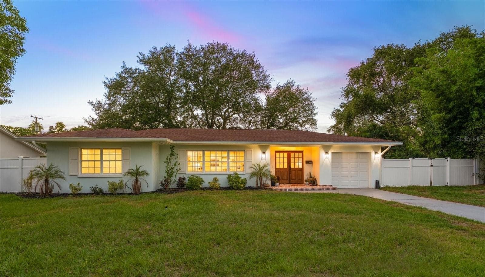 1736 Golf View Drive