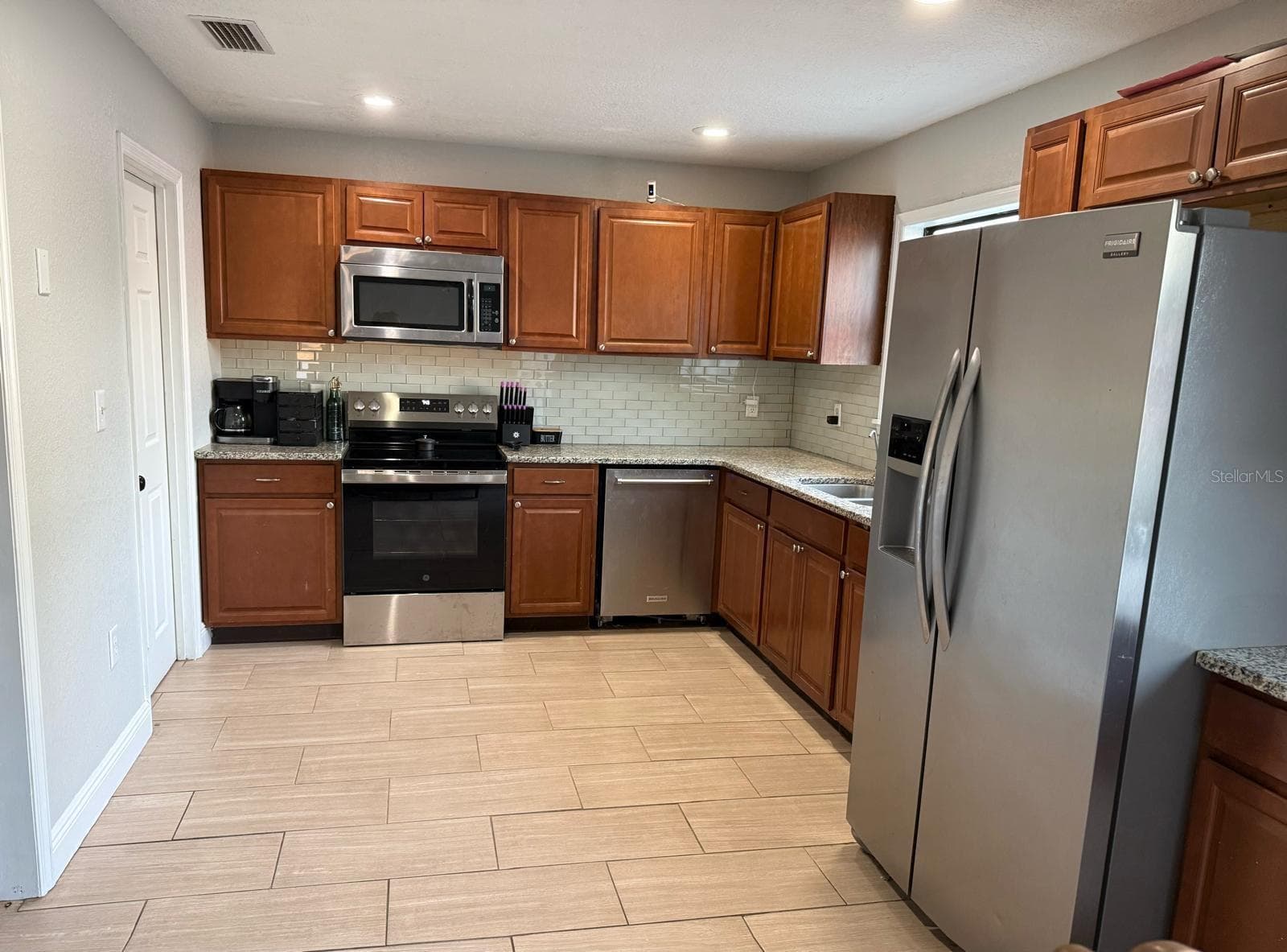 1540 Jupiter Avenue photo 04