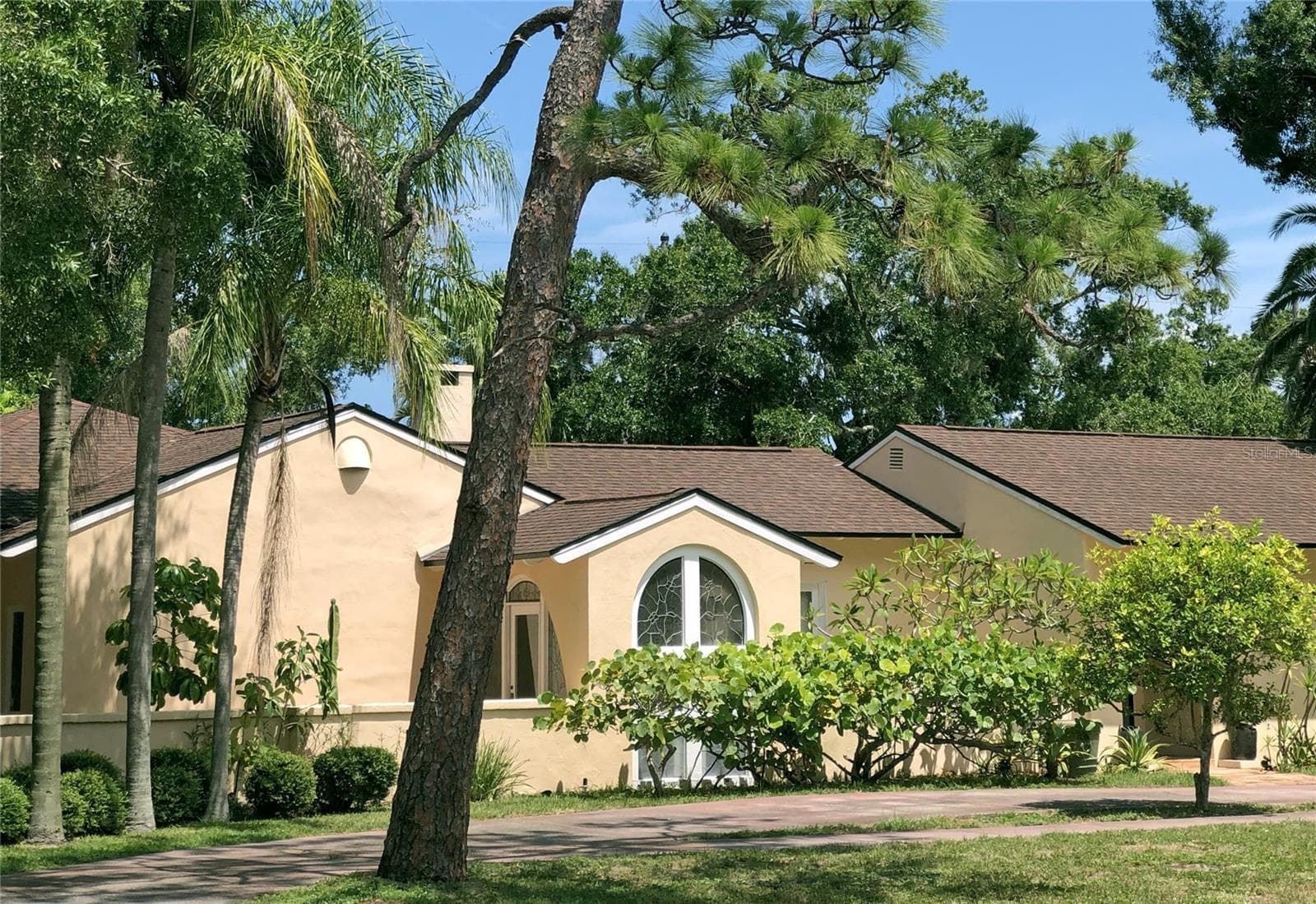 1330 Indian Rocks Road photo 02