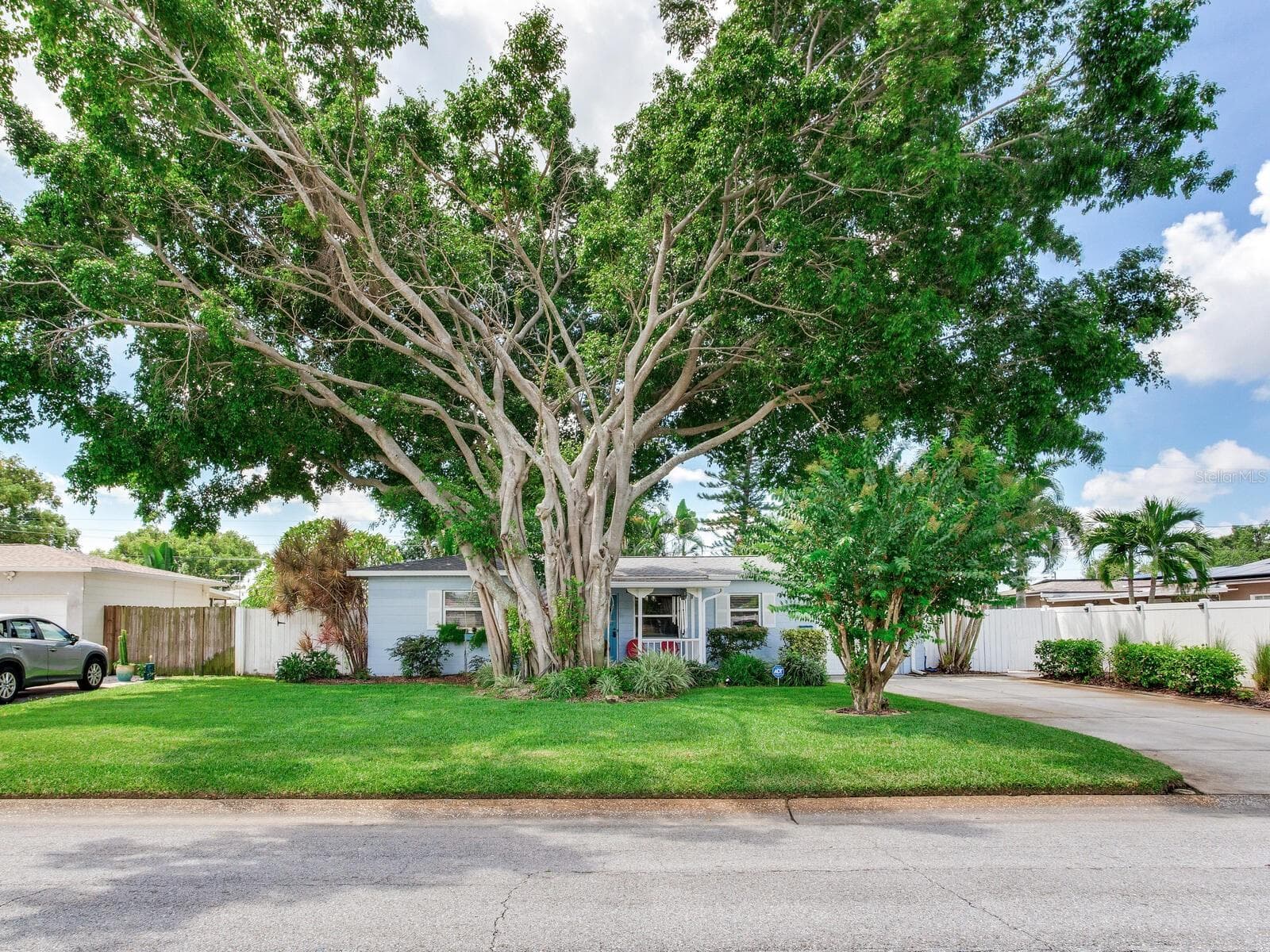 3662 24th Avenue N photo 04