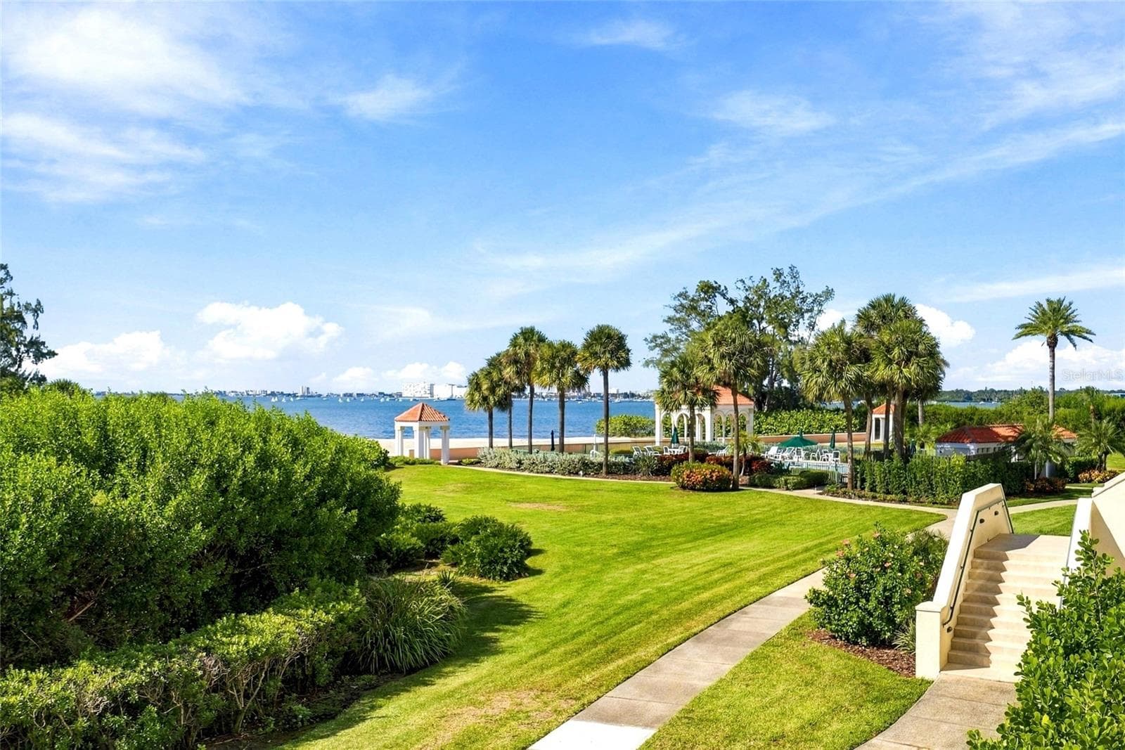 4780 Dolphin Cay Lane S 102 photo 05