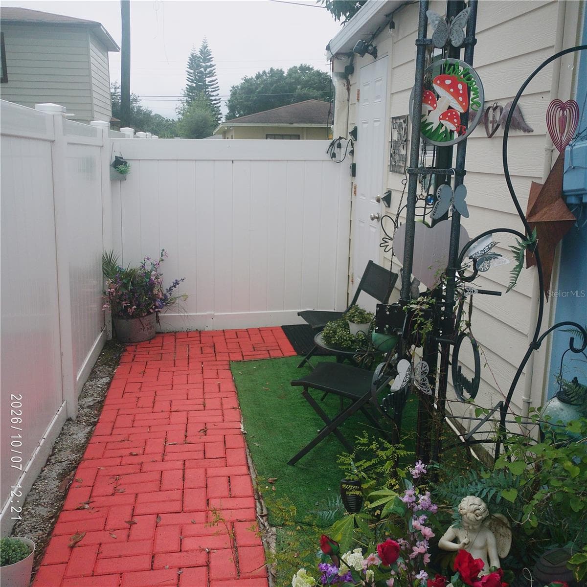 3410 W Cordelia Street photo 05