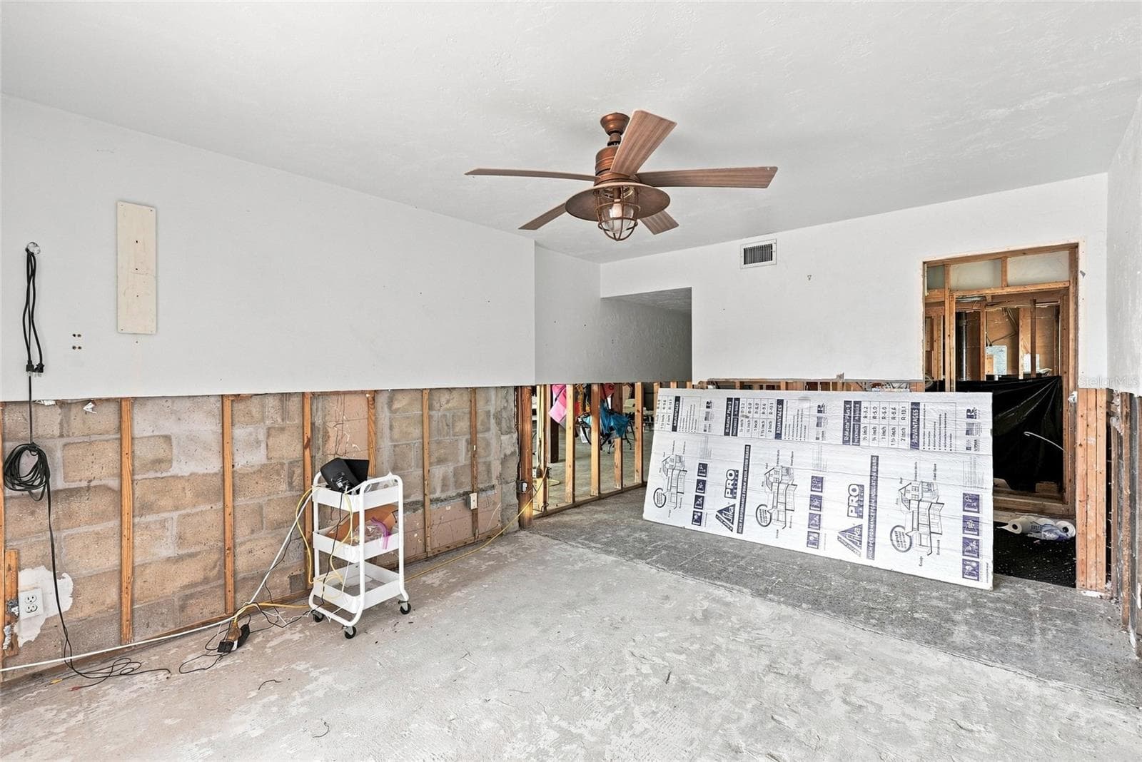 639 Normandy Road photo 05