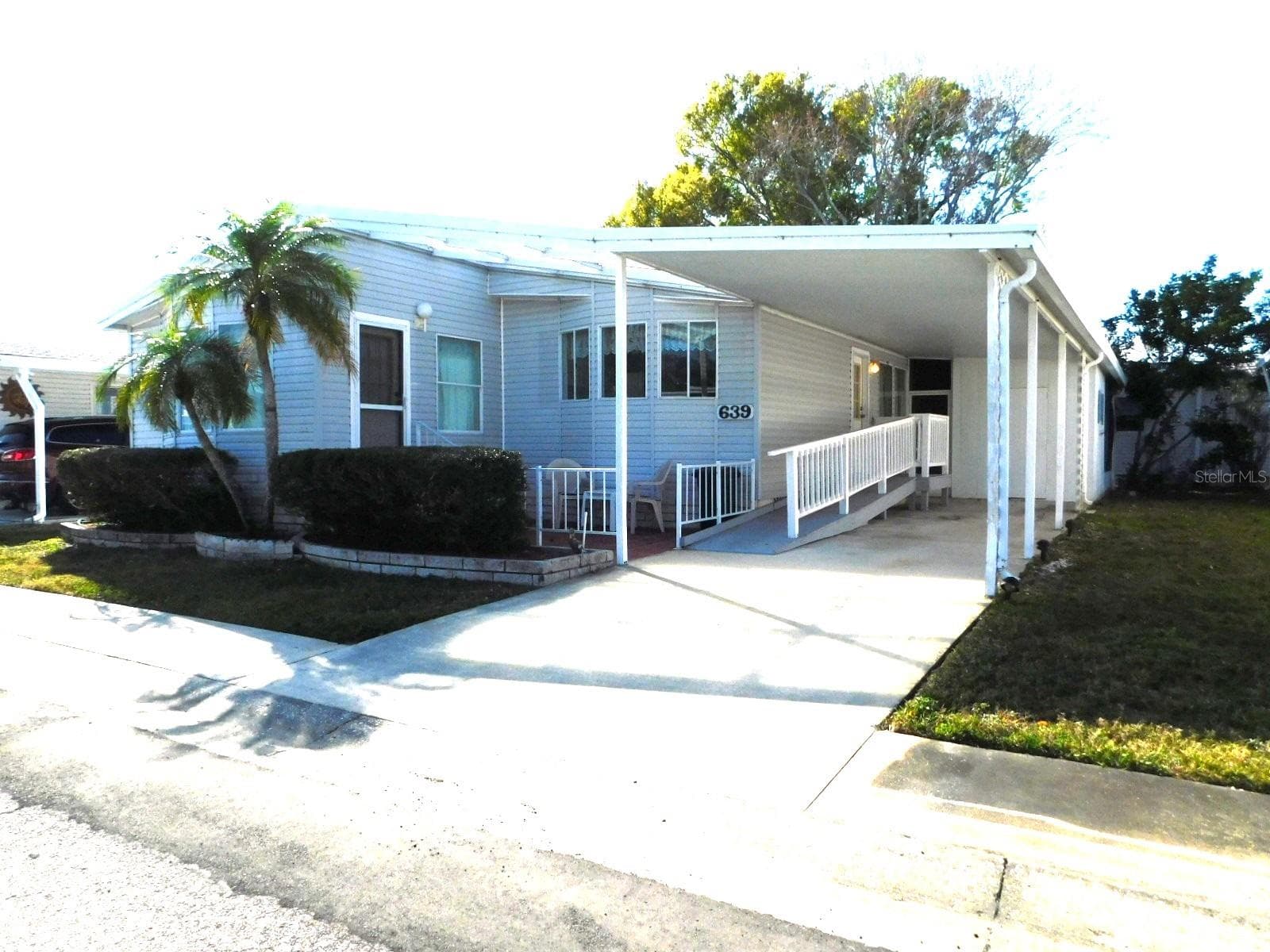 1001 Starkey Road 639