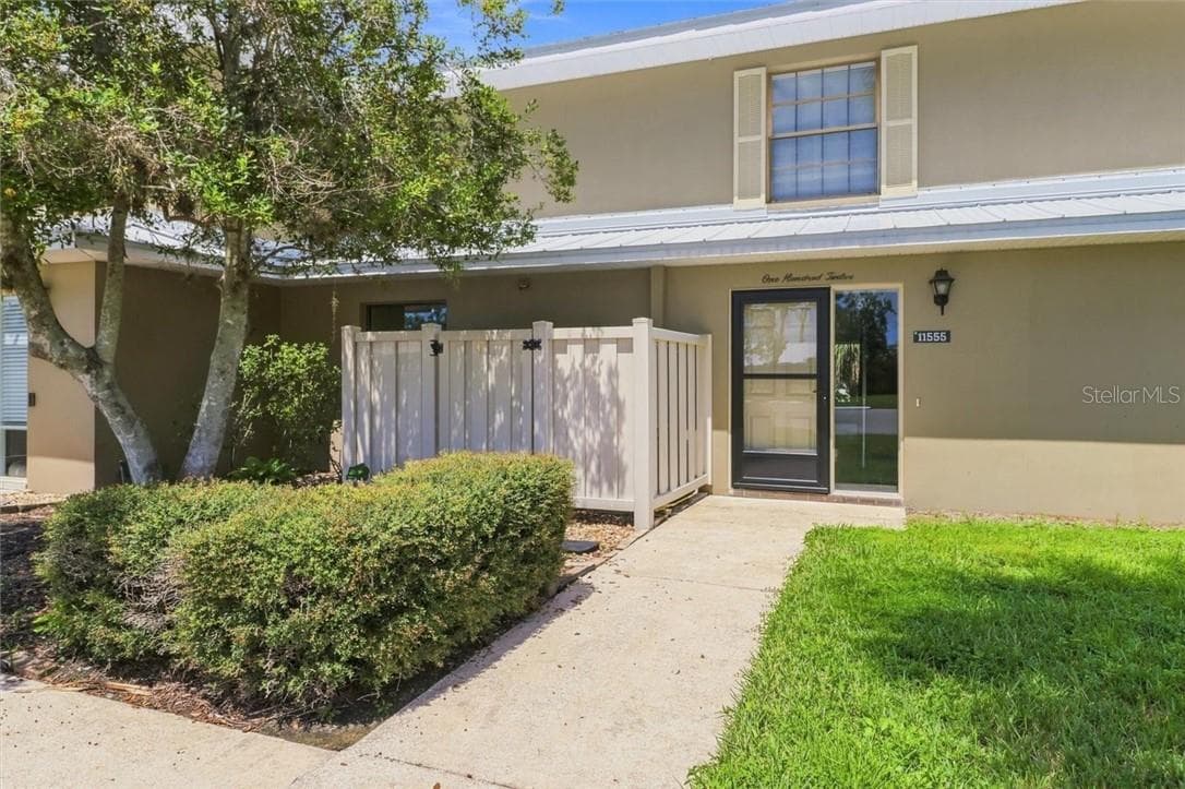 11555 W Bayshore Drive 112 photo 04