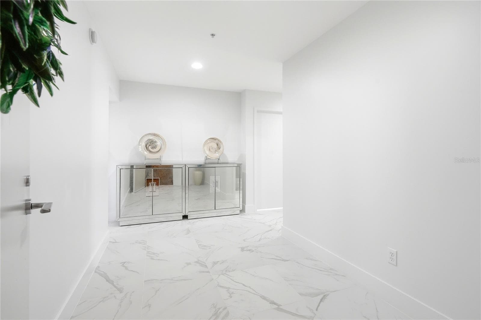 175 1st Street S 1008 photo 03
