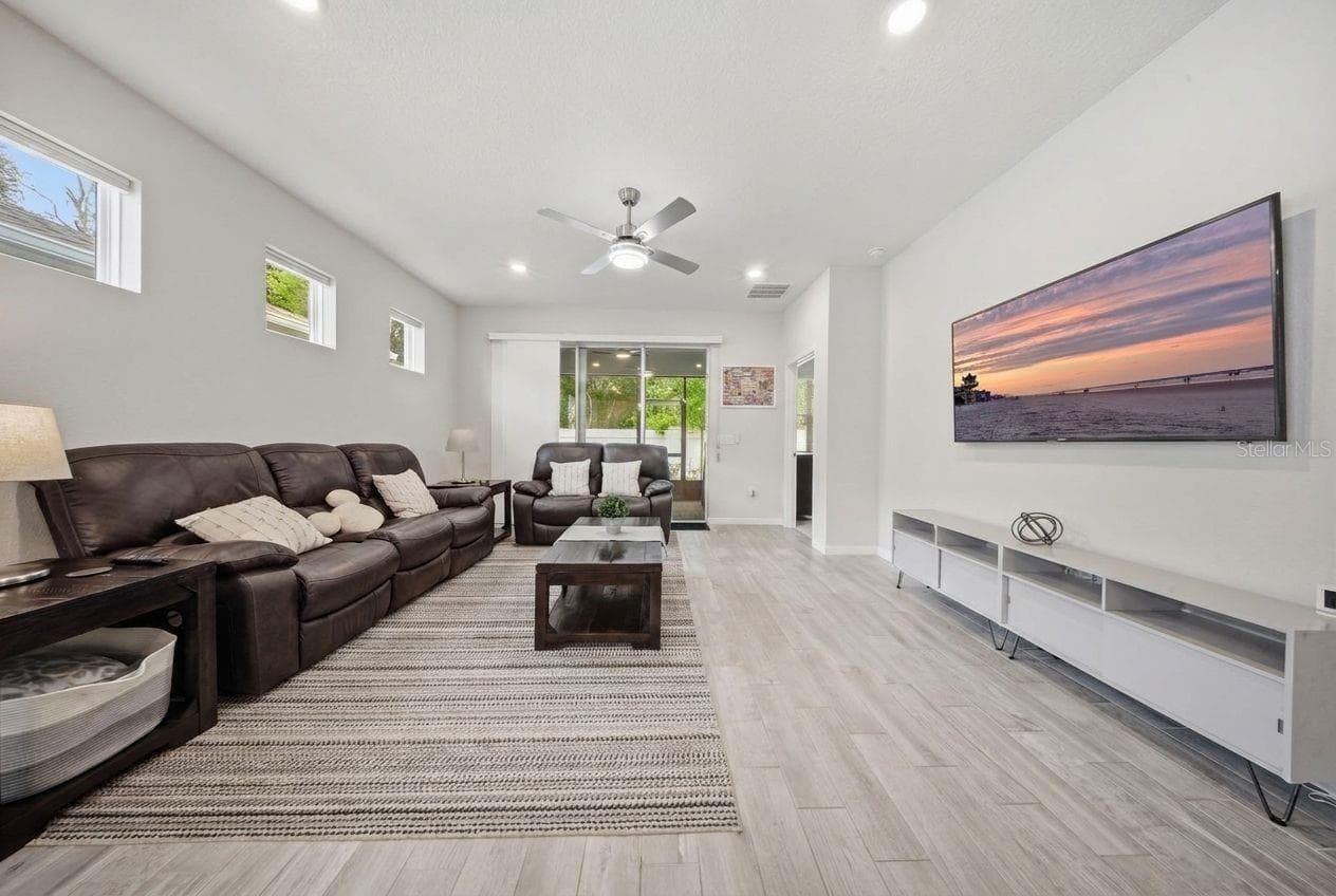13640 Splashing Isla Drive photo 07