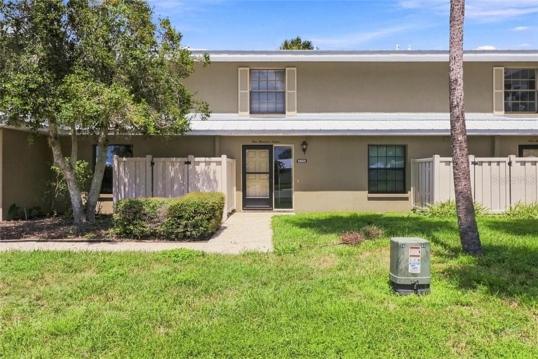 11555 W Bayshore Drive 112 photo 03