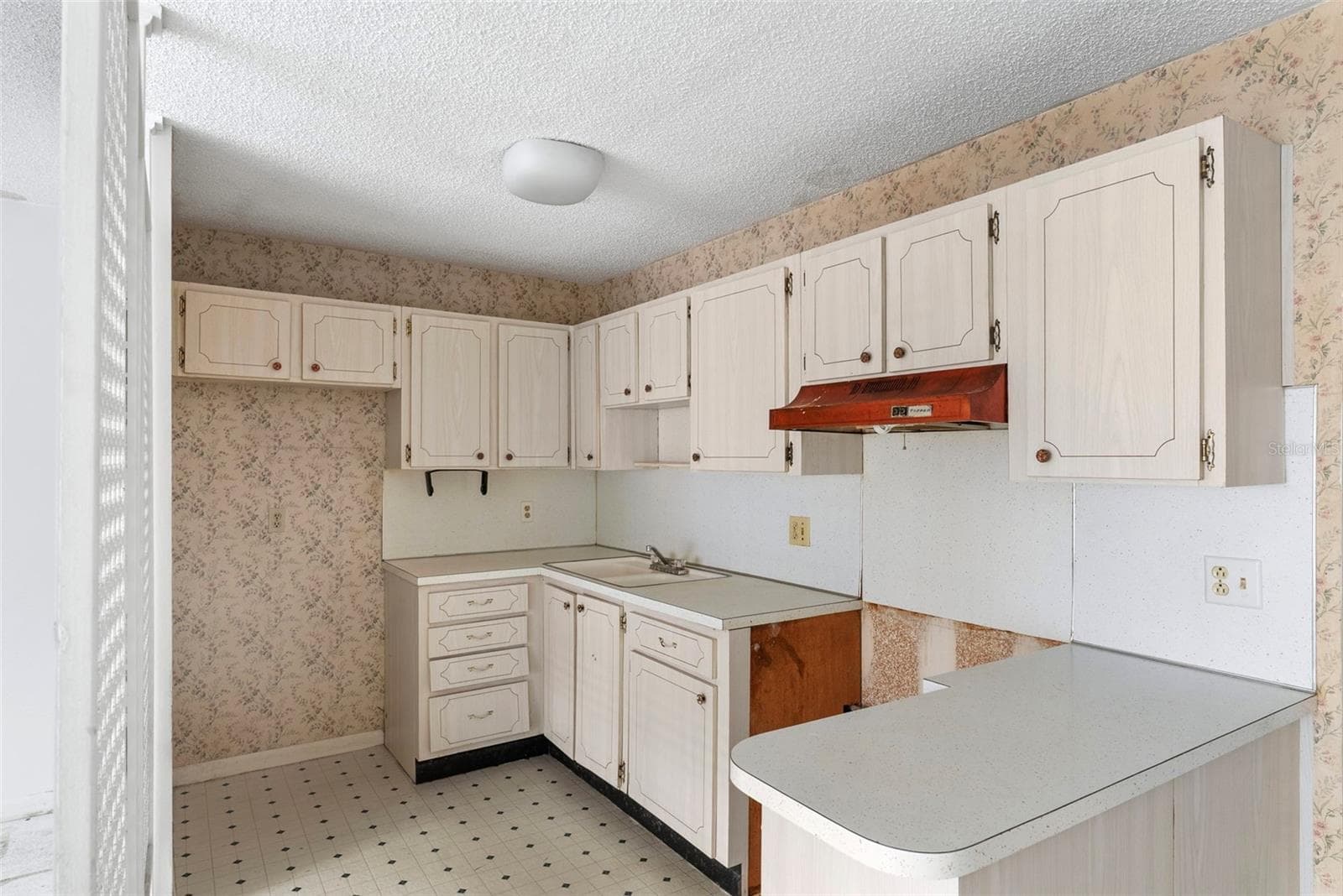 5501 80th Street N 408 photo 06