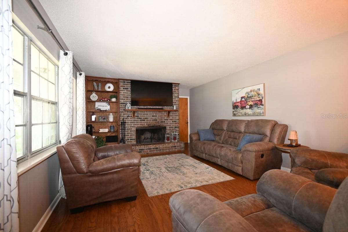 35833 Lakeshore Drive photo 07