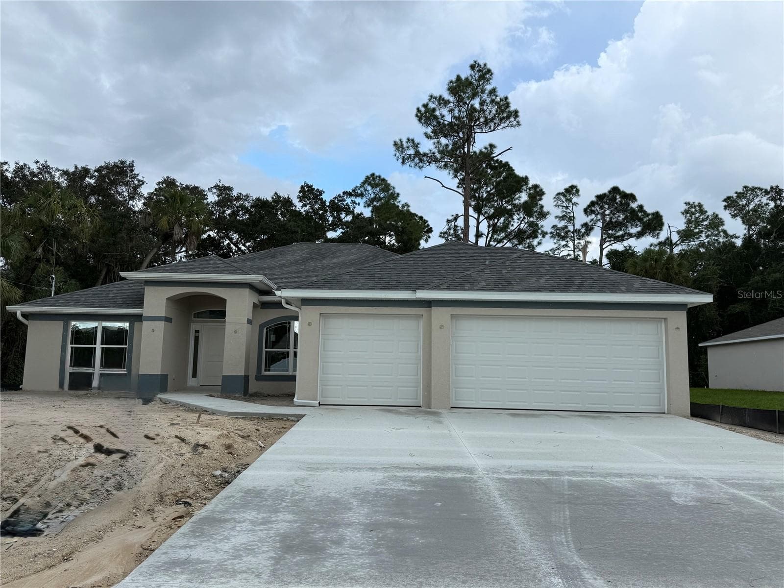 1216 New London Street