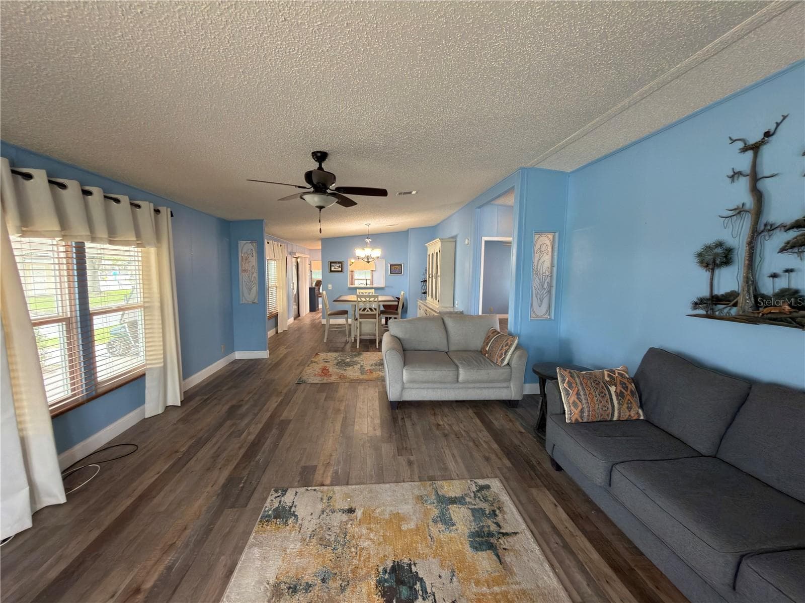141 Victoria Drive photo 05