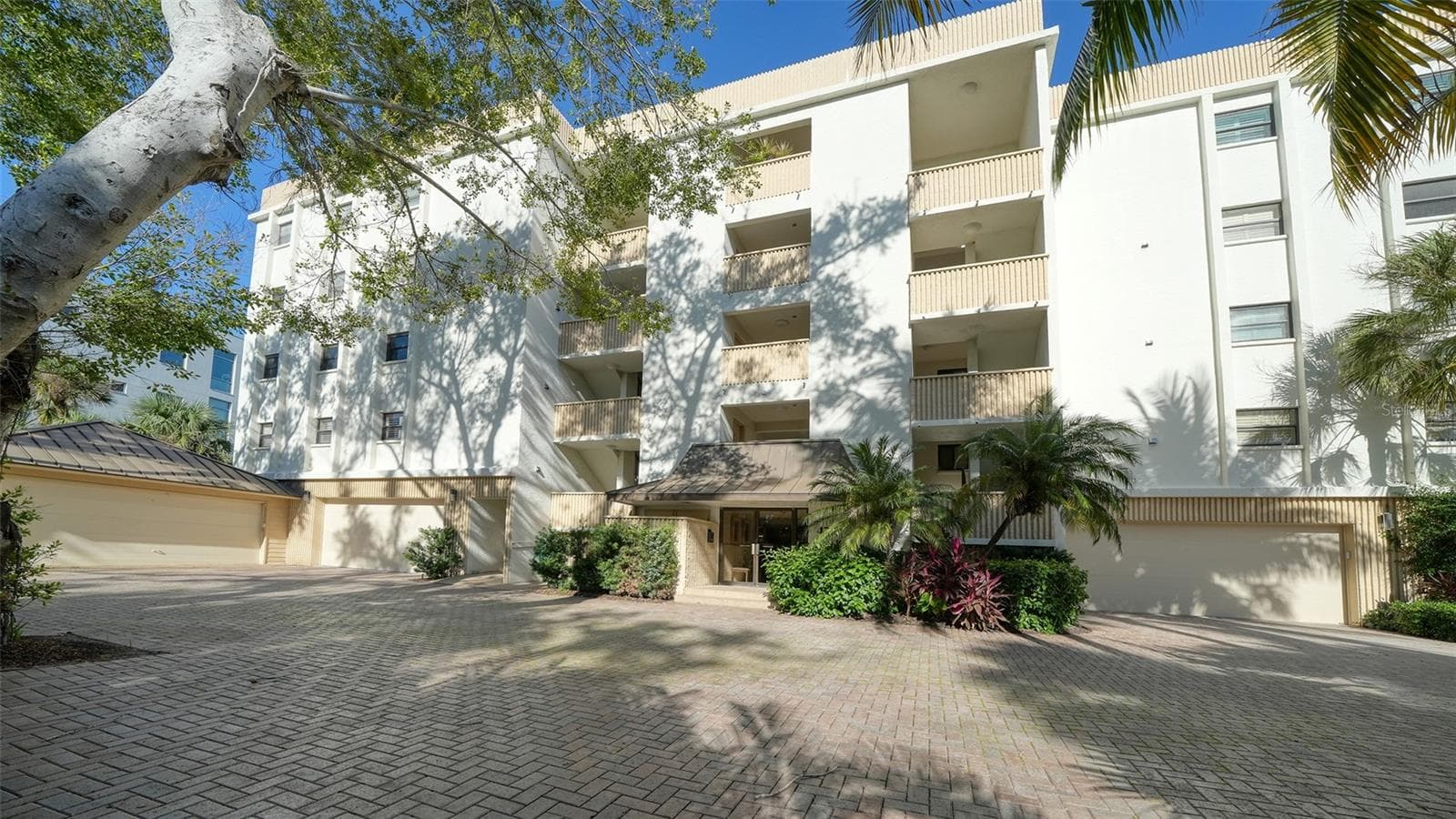 4712 Ocean Boulevard W5 photo 04