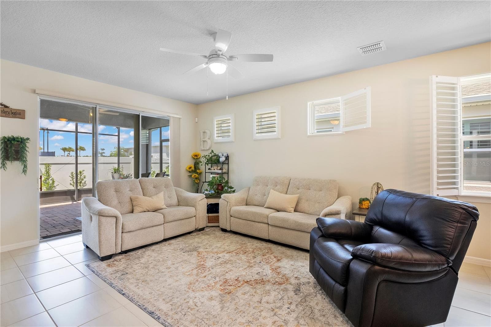 15157 Aqua Sol Lane photo 03