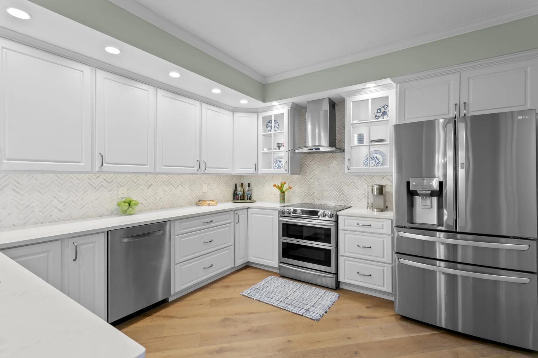 Kitchen at 4717 Dolphin Cay Ln S #202