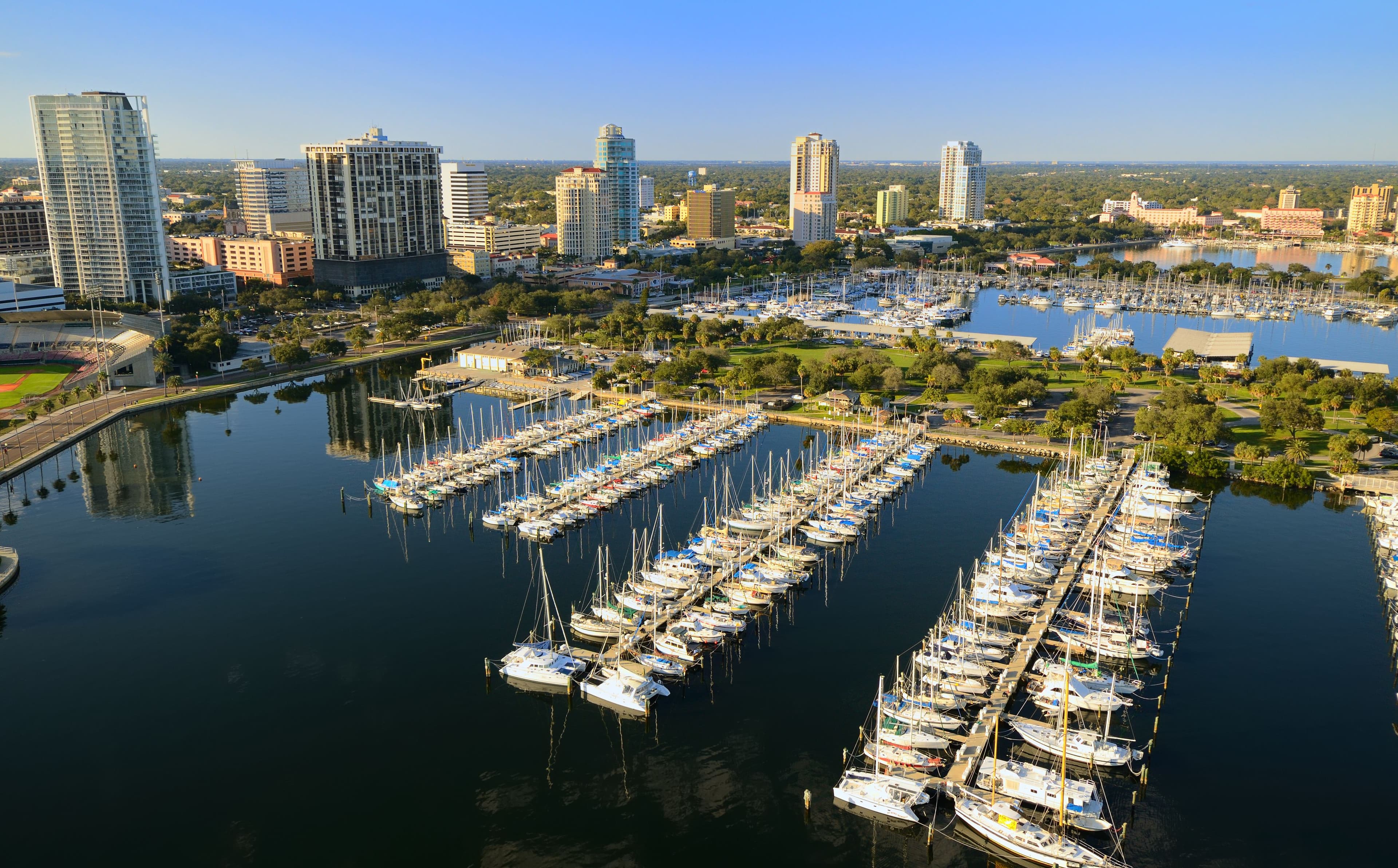 Best St. Petersburg FL Neighborhoods for Sky Residences & Marinas