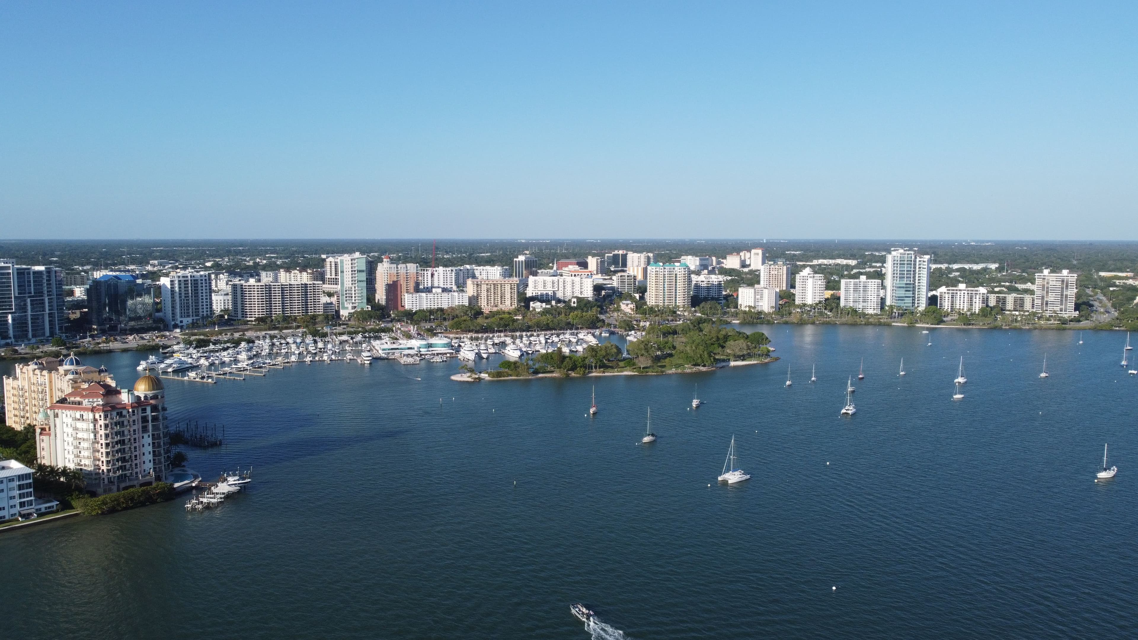 Why Clearwater Neighborhoods Attract Luxury Home Buyers